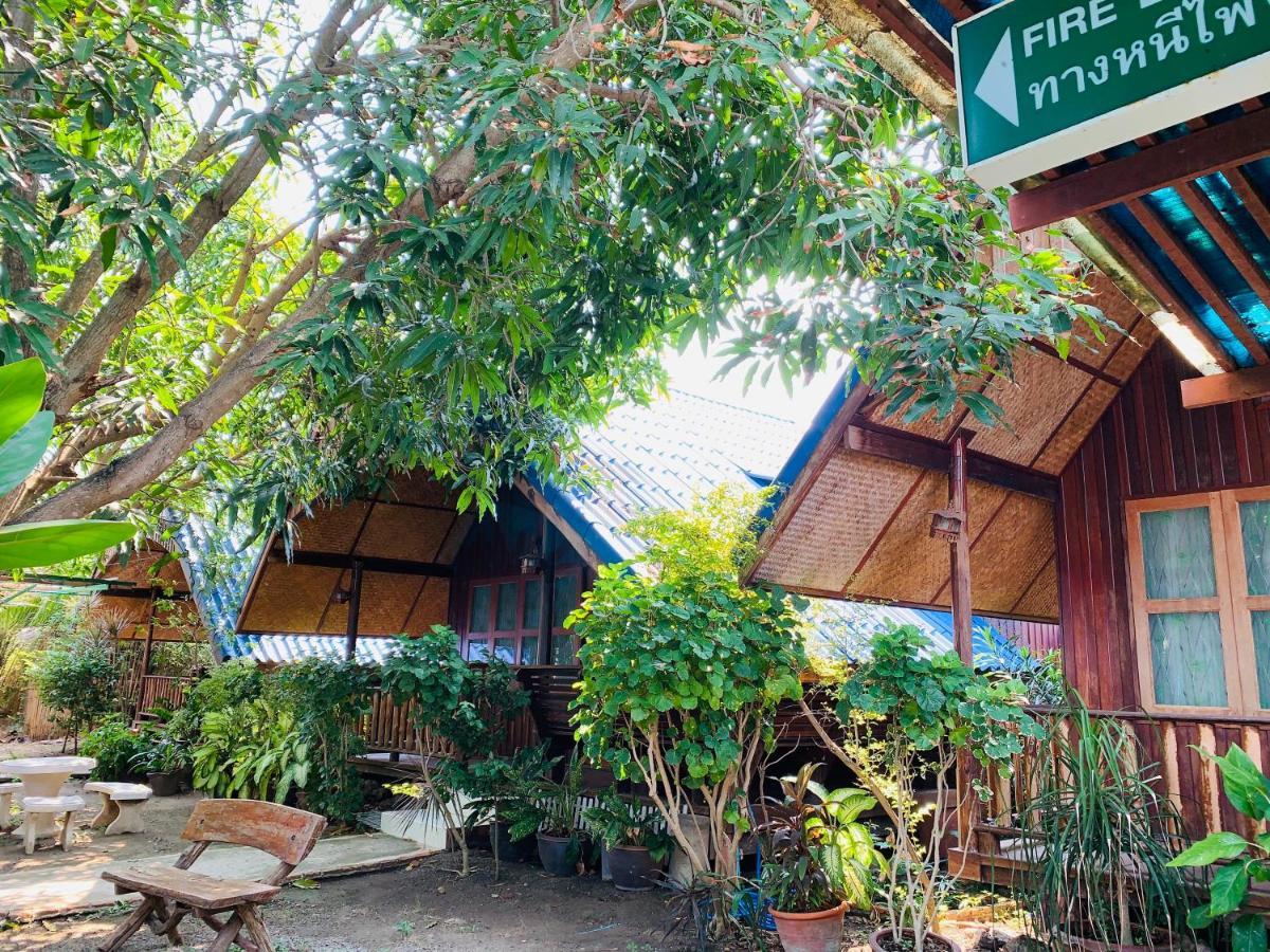 Ruennamyen Resort Amphawa Samut Songkhram Extérieur photo