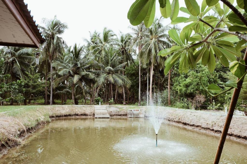 Ruennamyen Resort Amphawa Samut Songkhram Extérieur photo