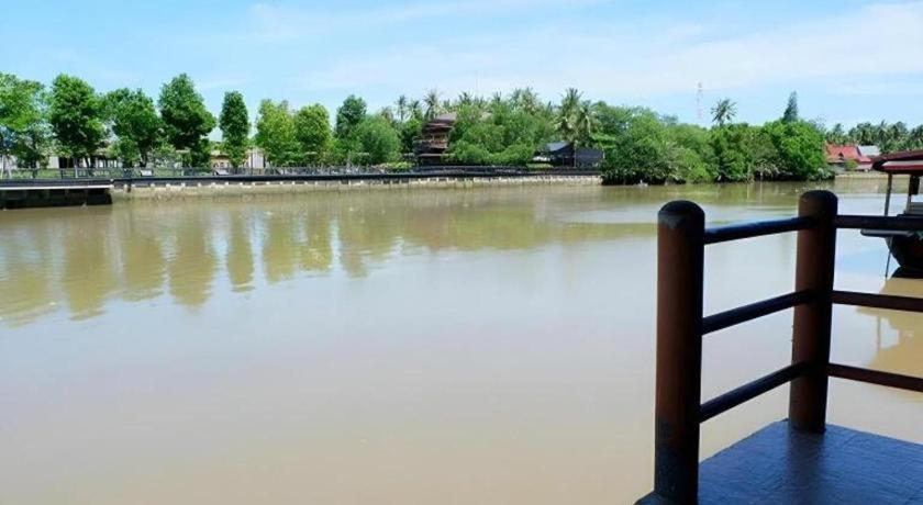 Ruennamyen Resort Amphawa Samut Songkhram Extérieur photo