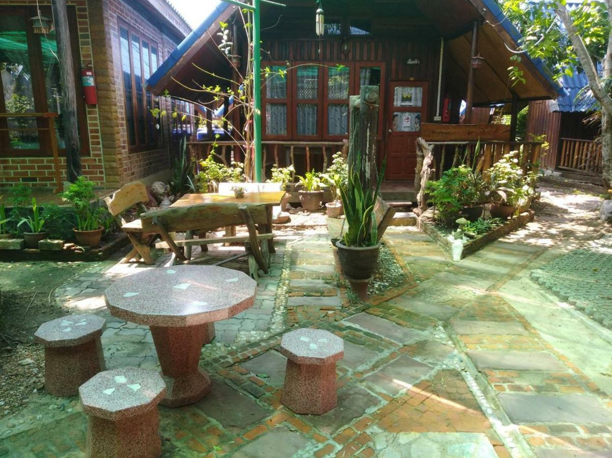 Ruennamyen Resort Amphawa Samut Songkhram Extérieur photo